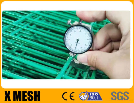 Anti Cut Pagar Dengan Concertina Razor Wire 3,5m Tinggi Berat Gauge lubang kecil Untuk penjara